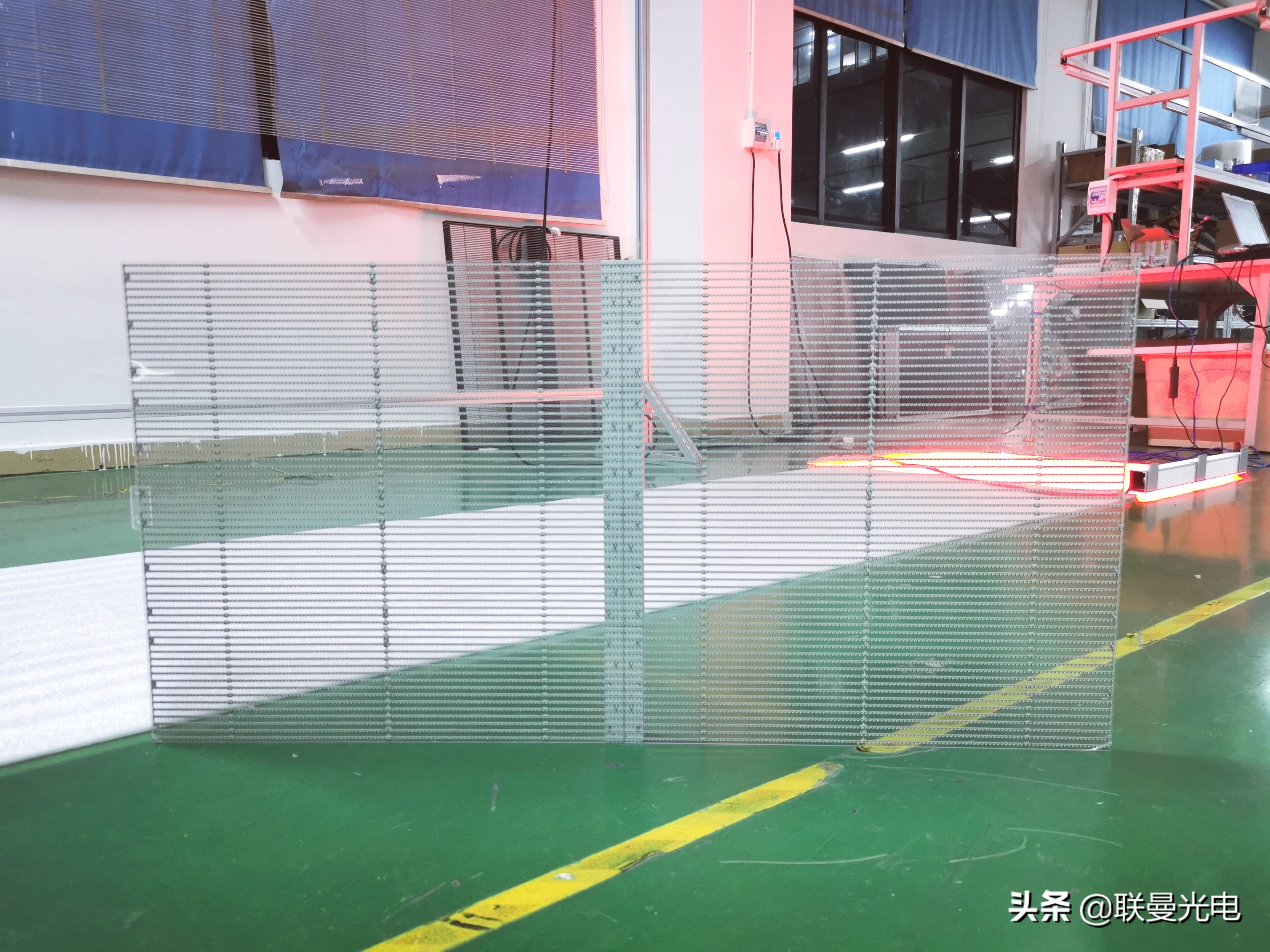 透明led显示屏,led透明屏的弊端