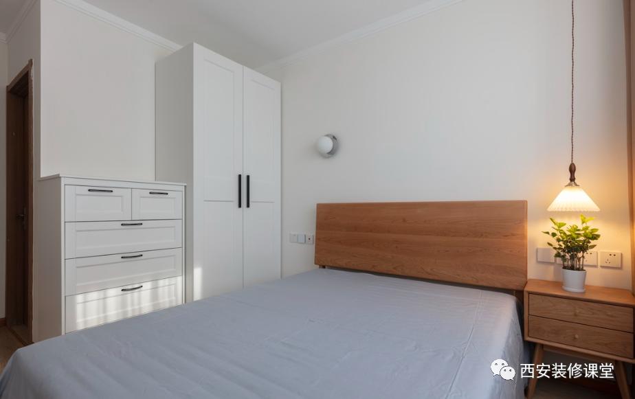 三室二厅简约大白墙原木,135平米大白墙原木风