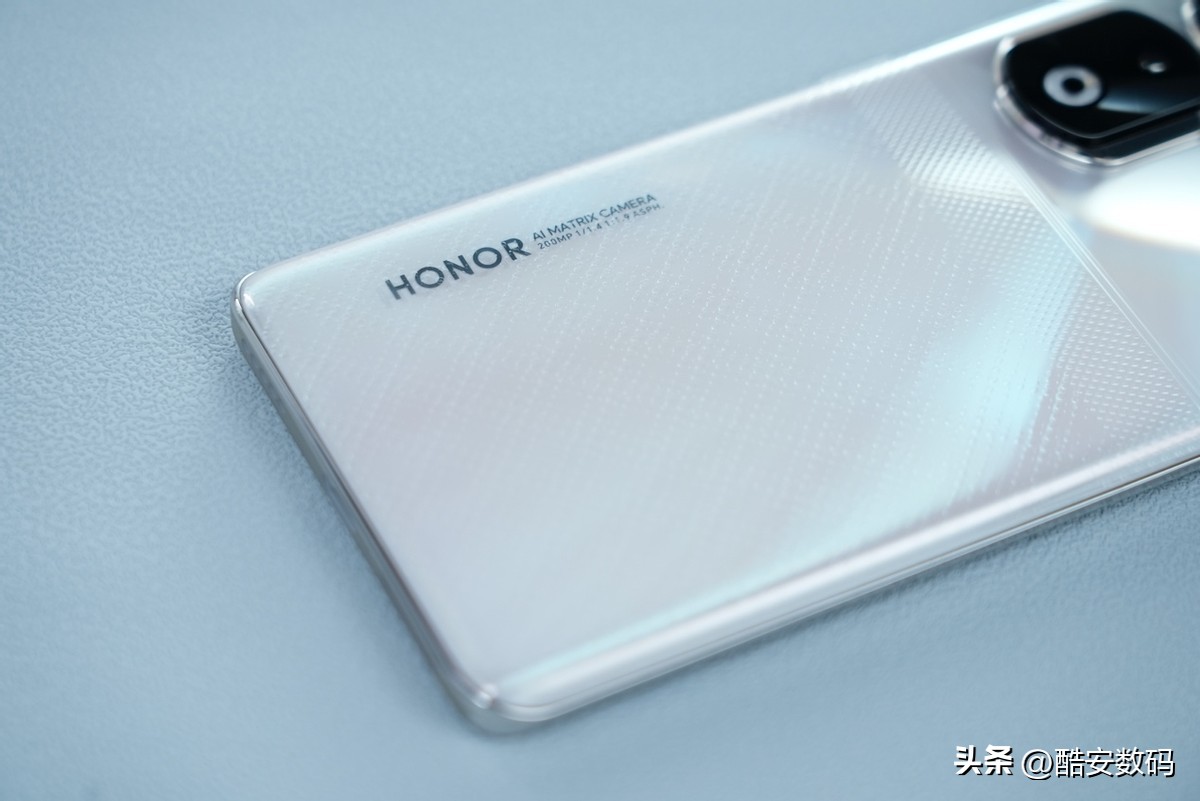 荣耀90购机最强攻略，酷安用户专享【荣耀商城优惠券】～