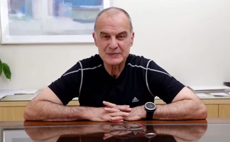 贝尔萨现在执教哪个足球俱乐部,贝尔萨现在哪执教