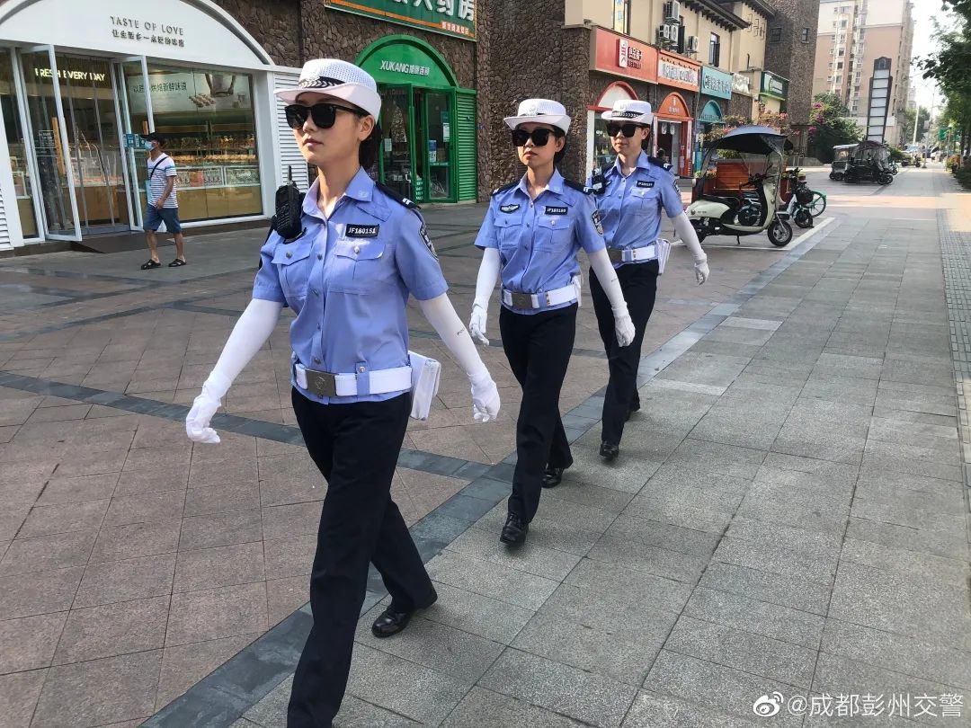 春风如你熠熠芳华,致敬了不起的她春风十里芳华如你