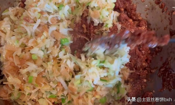 黄磊做包子的视频,做叉烧肉包子视频全教程