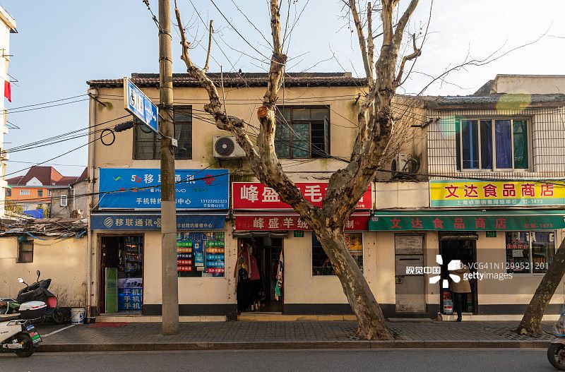 县城手机维修生意惨淡,疫情过后手机维修店生意