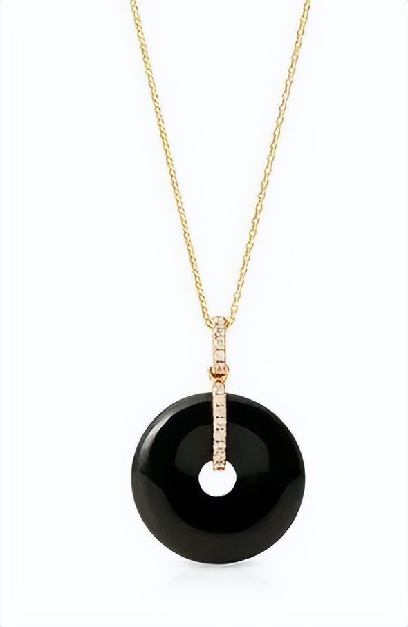 谭松韵关晓彤金鹰节,关晓彤谭松韵红毯走秀