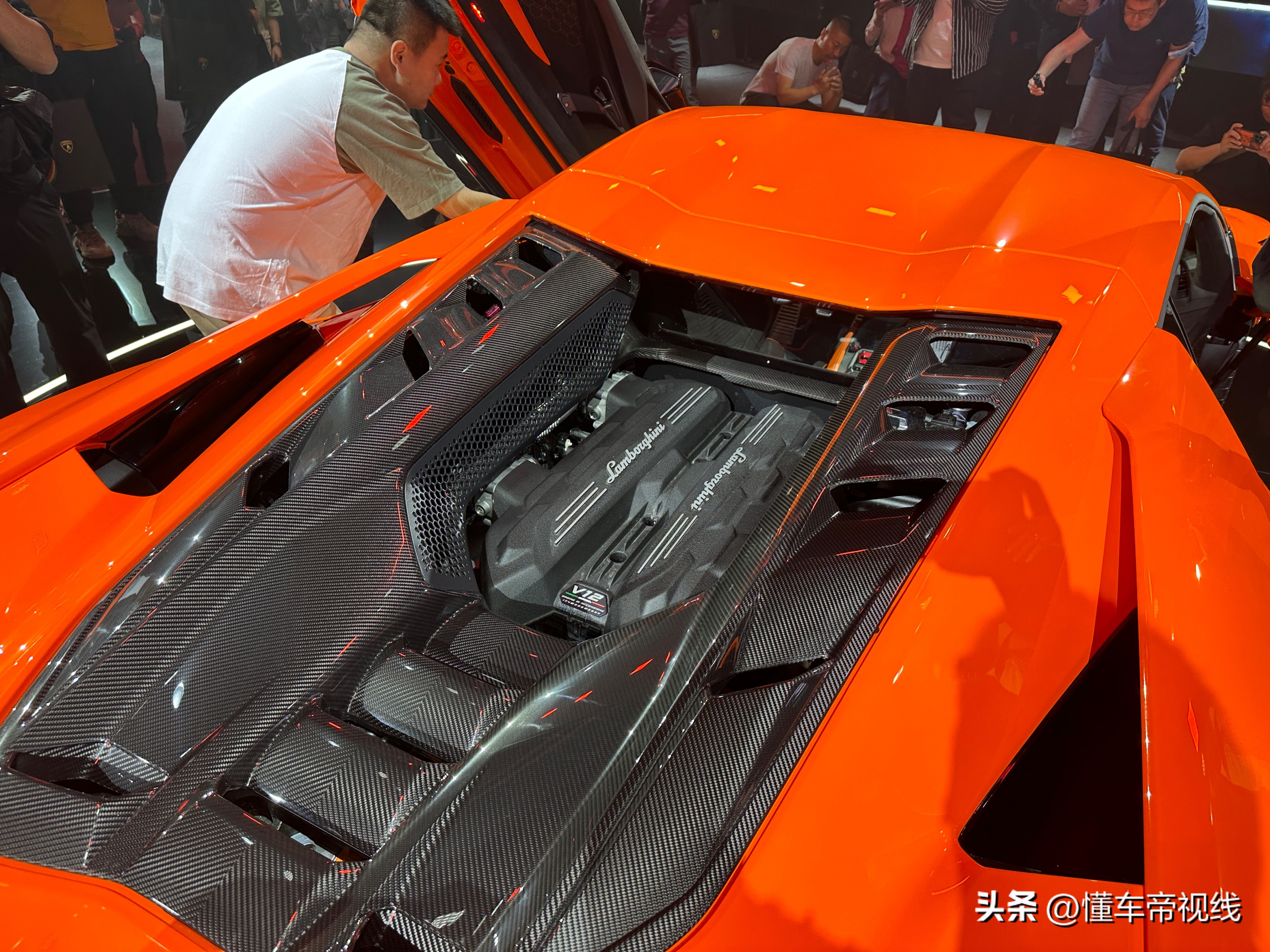 新款兰博基尼aventador实拍,新款兰博基尼aventador谍照