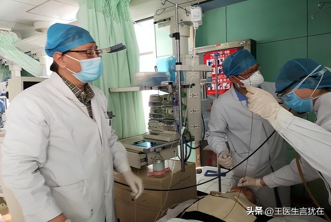 新冠肺炎重症病例的高危因素,重症肺炎的危险因素