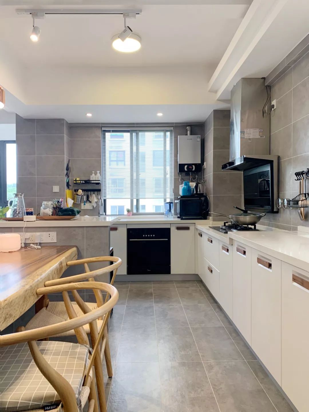 135三室一厅室内装修各种风格,130三居室简约装修风格全屋效果图