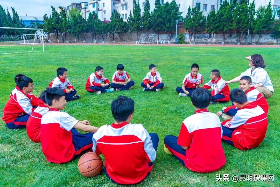 多彩生活缤纷寒假,多彩生活文化活动校园