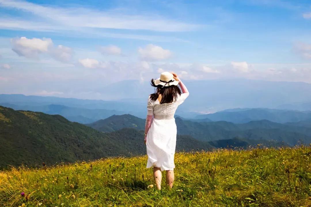 修心修己看淡一切方能度人,修心的最高境界是凡事不当真