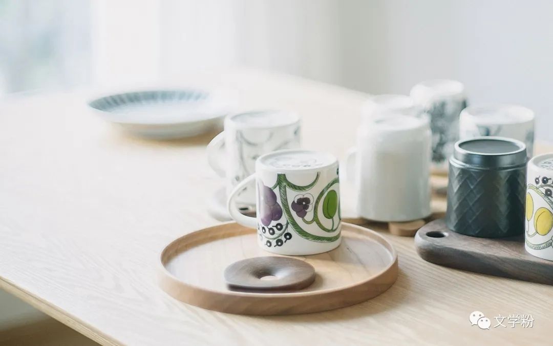 引人注意搞笑文案,阶段性的朋友圈文案