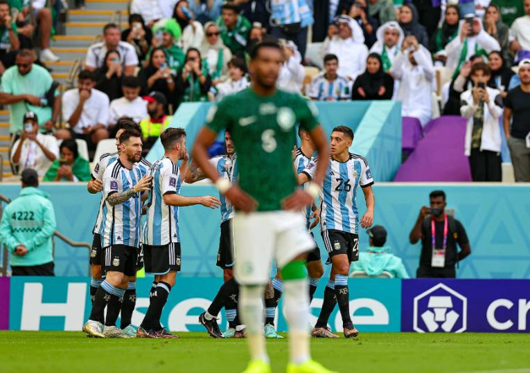 迪马利亚梅西最后时刻仍想出战,梅西与迪马利亚从三连亚到三连冠