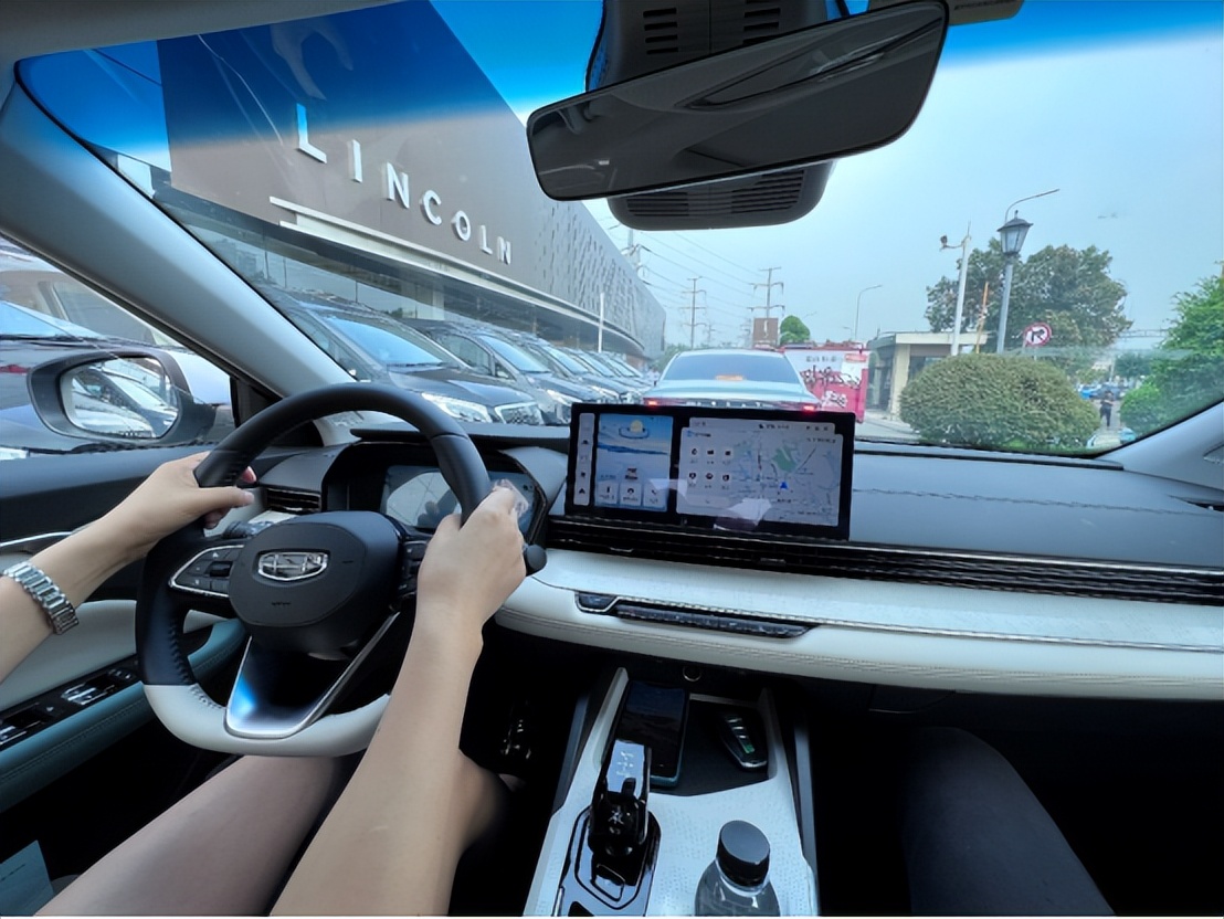 新款吉利帝豪雷神l混动试驾视频,吉利帝豪l雷神hi-p卓越型试驾