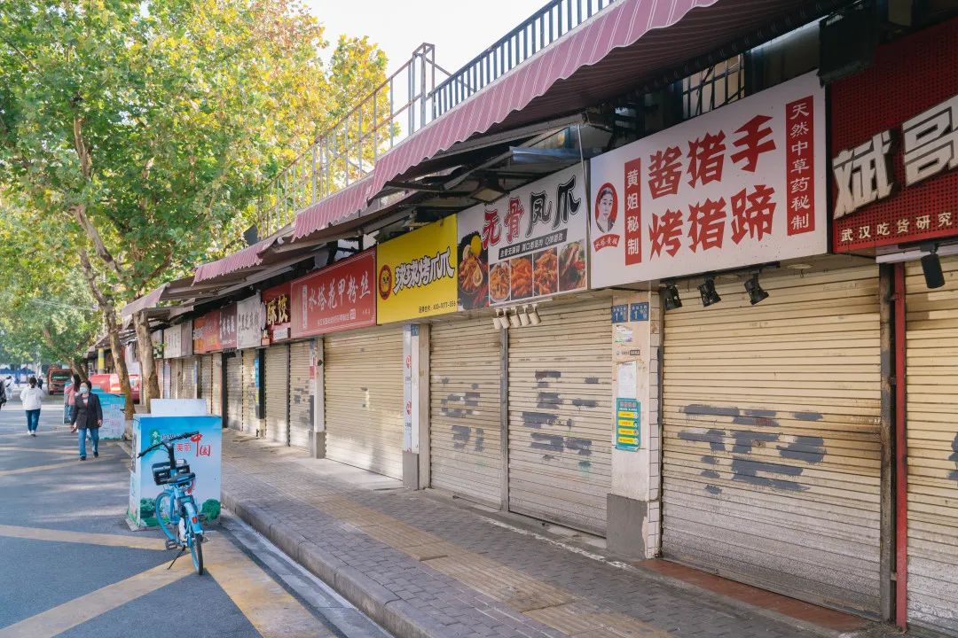 实拍疫情反扑下的武汉美食餐饮店他们怎么样了？