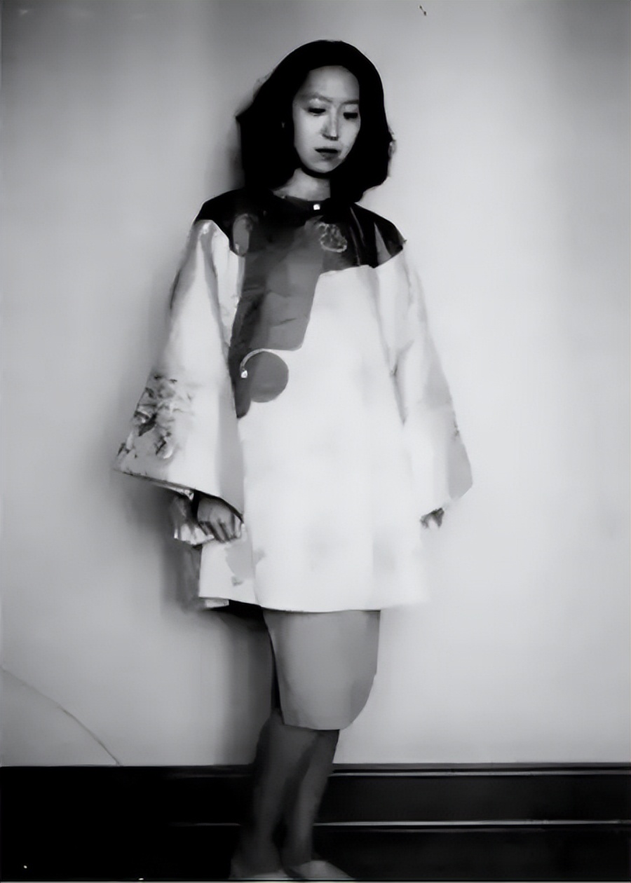 张爱玲作品流言讲了什么,张爱玲的流言原文