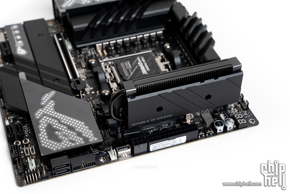 华硕tufgaminggt502弹药库白色,华硕gt502机箱黑橙搭配