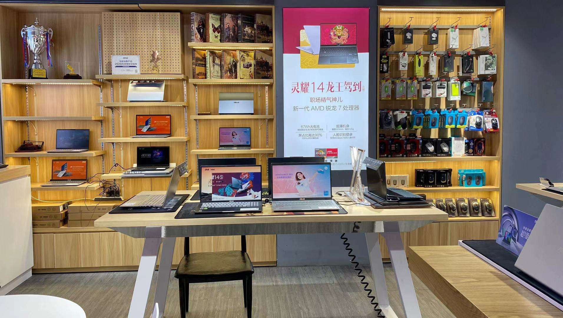 高端旗舰参数对比,旗舰跟入门版差多少钱