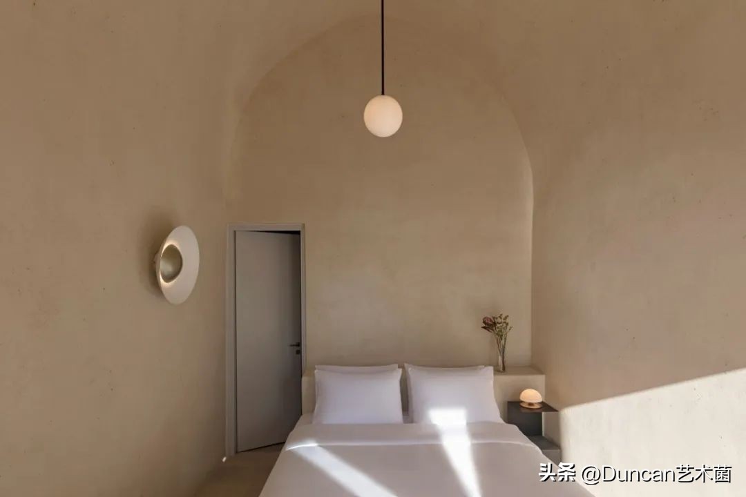 希腊KapsimalisArchitects①打造蓝白极简主义的童话世界！