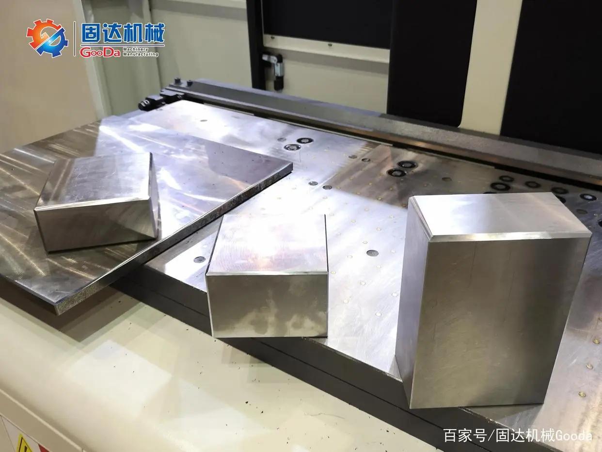 龙门镗铣床就是龙门加工中心吗,精密数控龙门铣设备