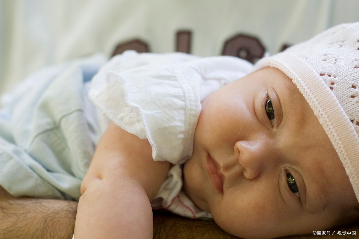 宝宝发烧一直不退精神差怎么办,宝宝发烧不退全身发热怎么办