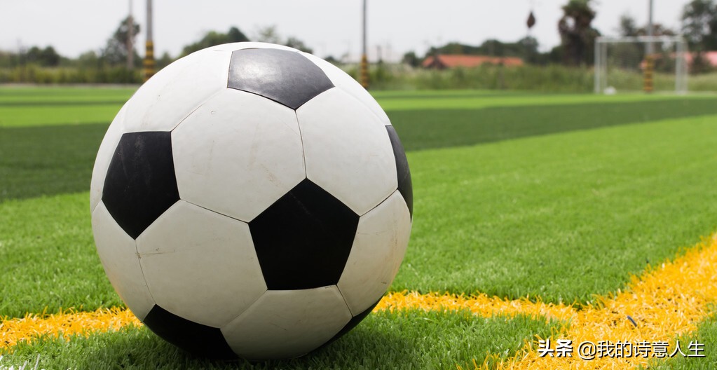 写首小诗,写一首致英雄的小诗