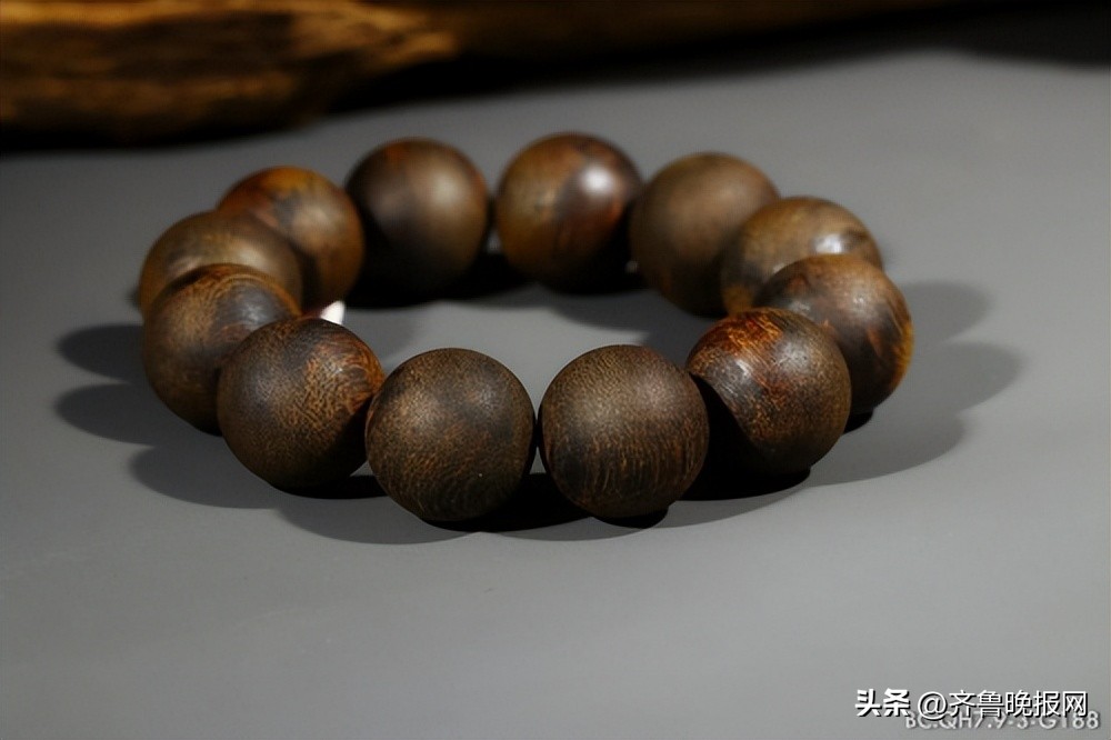 网红十八子手串为什么在文玩圈火不起来?沉香老玩家说出内幕