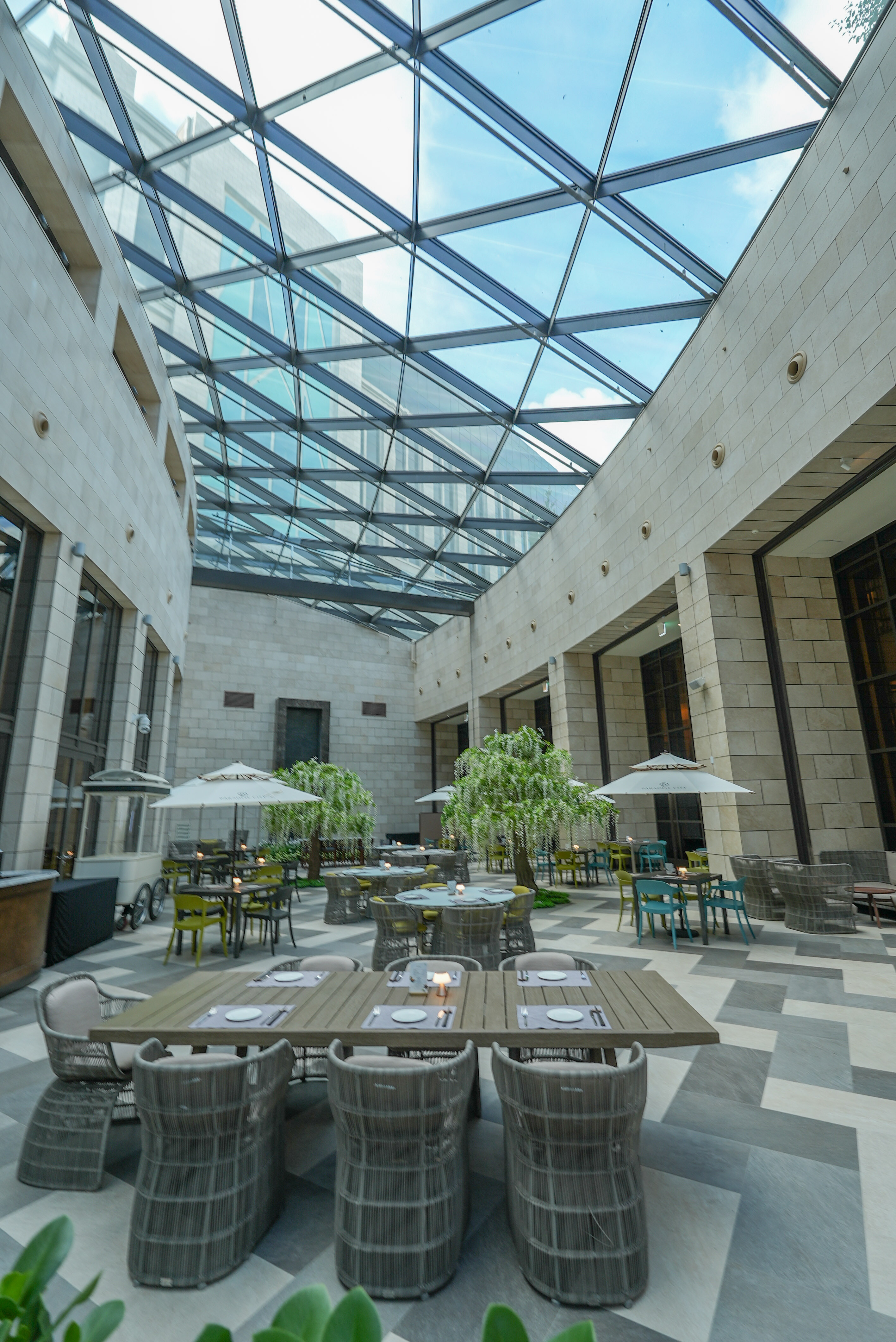 一晚酒店多少钱,一晚一千元五星级酒店