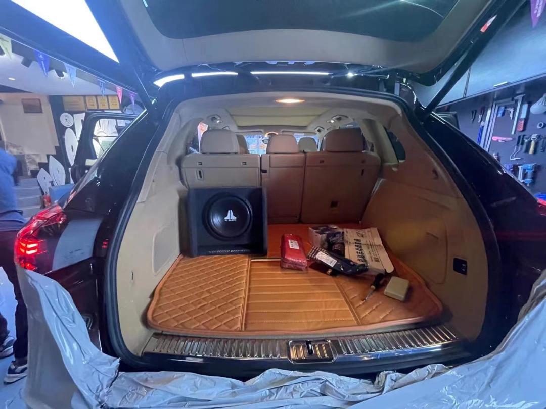 保时捷卡宴改装音响,保时捷卡宴音响不改装的效果好吗