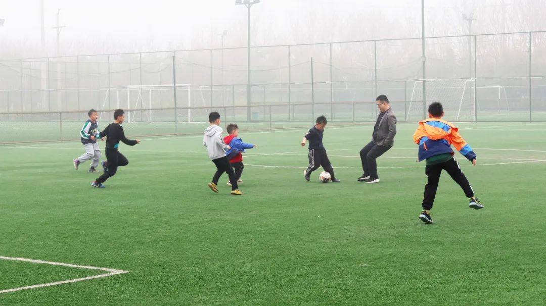 全民健身日健身盛宴点燃运动激情,周末公益养生课