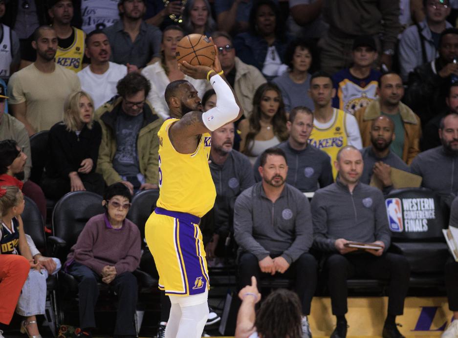 保罗加盟湖人和詹姆斯会怎么样,文班亚马vs老詹首秀