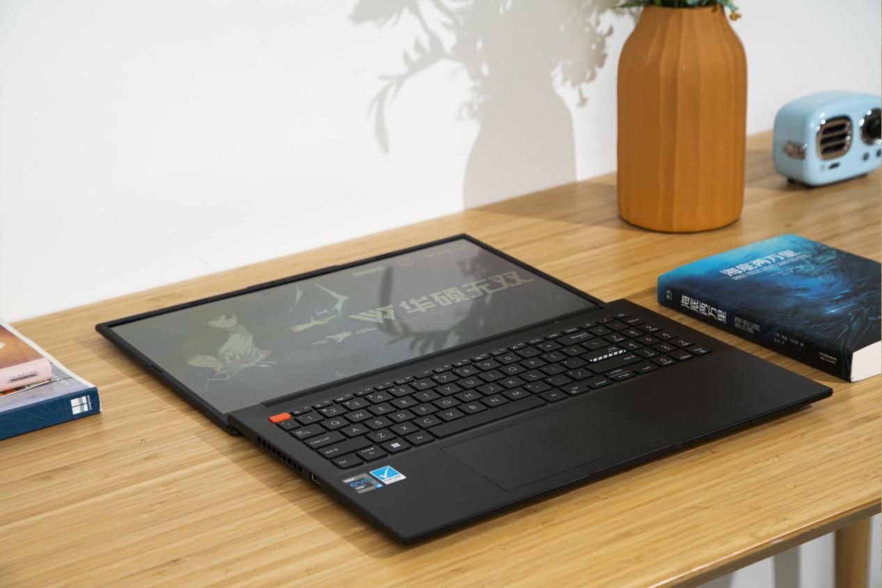 120hzoled屏幕的笔记本电脑,全球首款27寸240hzoled