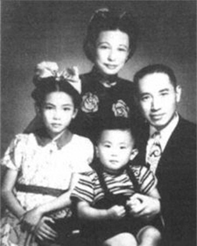 郭婉莹:曾因一双袜子要和未婚夫解除婚约,后遇渣男丈夫出轨寡妇