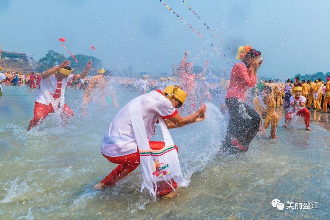云南四月各地泼水节狂欢全攻略,2023年什么时候开始过泼水节