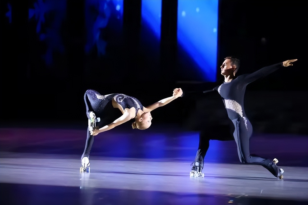 轮滑集体展示,轮滑运动十二大项目