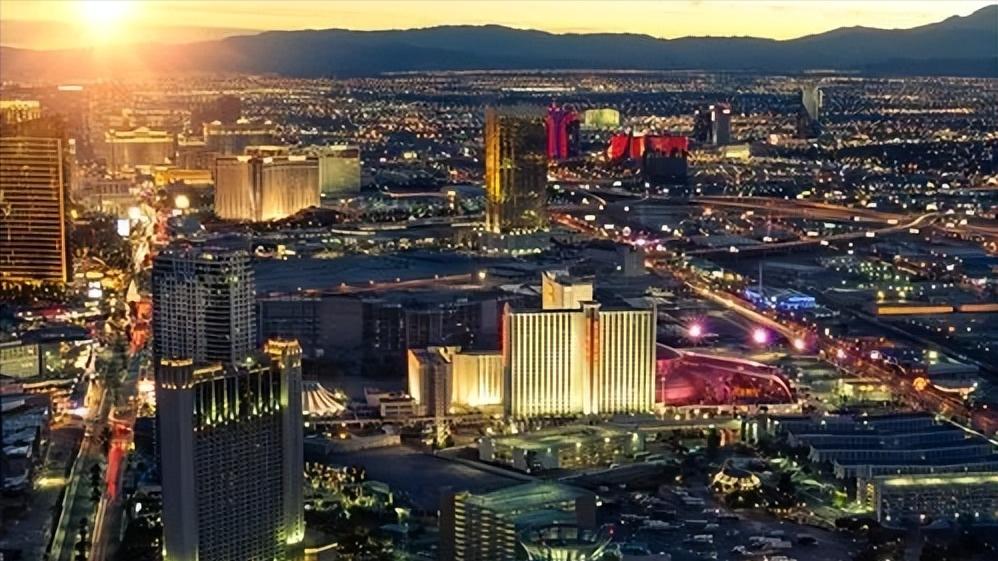 必看的十本书经典,几本让你看几遍都不腻的经典佳作