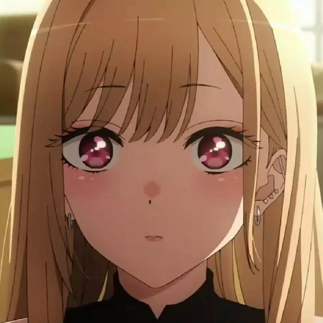 更衣人偶坠入爱河系列头像第一弹（今年的新老婆嘿嘿）