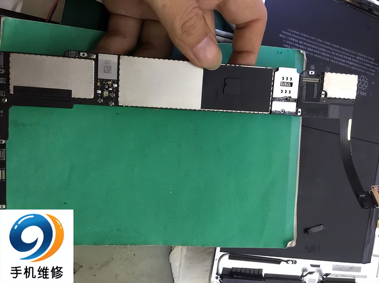 ipad没电自动关机后充电无法开机,ipad充电屏幕一闪一闪的不开机