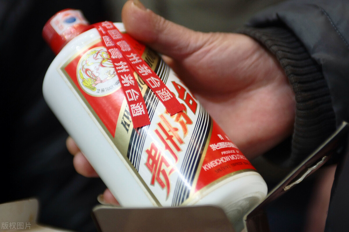 200至300元性价比最高的白酒,200元的酱香型白酒哪个最好