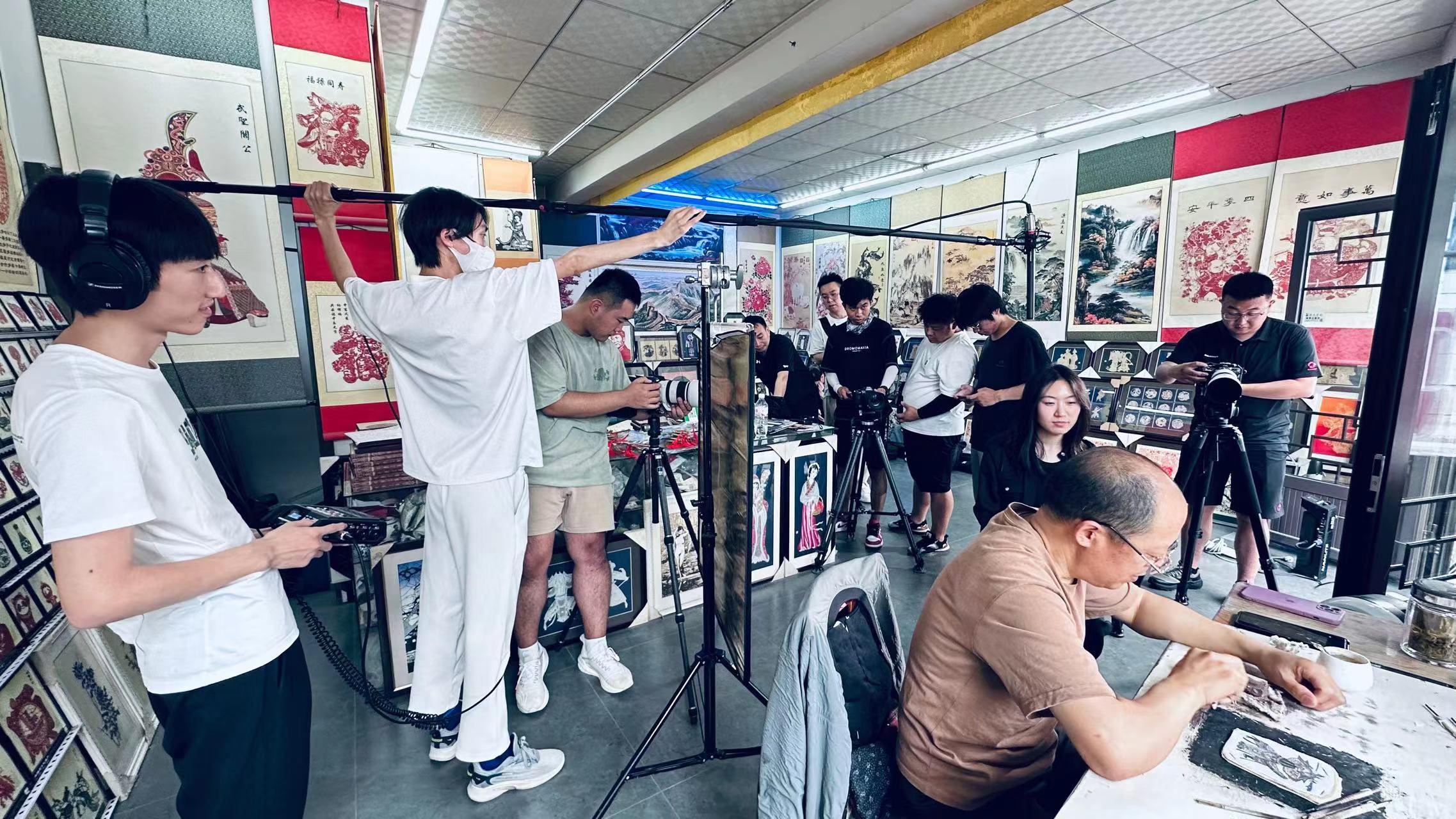 广州爱摄影摄影培训学校,全国十大摄影培训学校多少钱