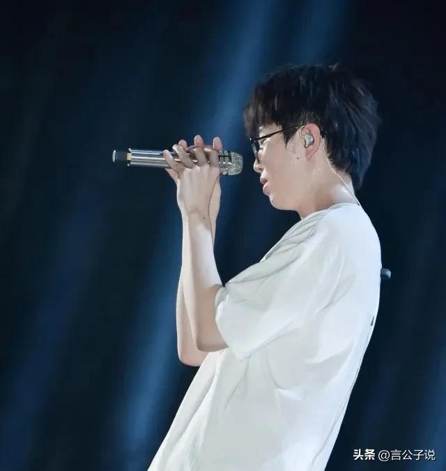 手比脸好看系列,年轻帅气老了丑的6位明星