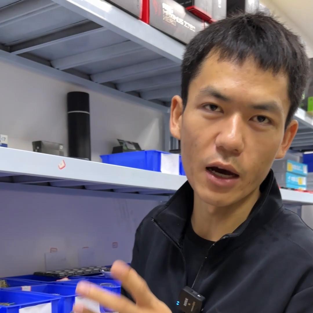 终于买了人生第一台电脑,三十岁终于全款买下了第一台电脑