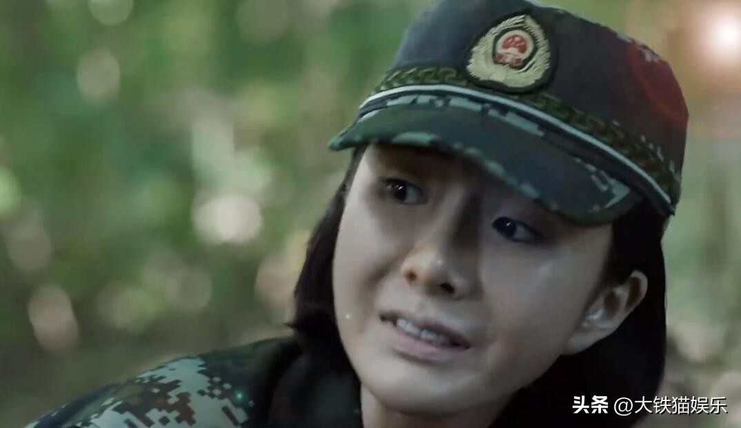 “荧幕女兵”的消亡史:蛇精脸、大浓妆,求你们别再*辱侮**战士了
