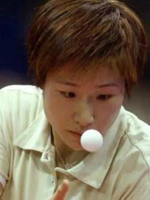 国乒女队王楠,王楠张怡宁女乒团体比赛视频