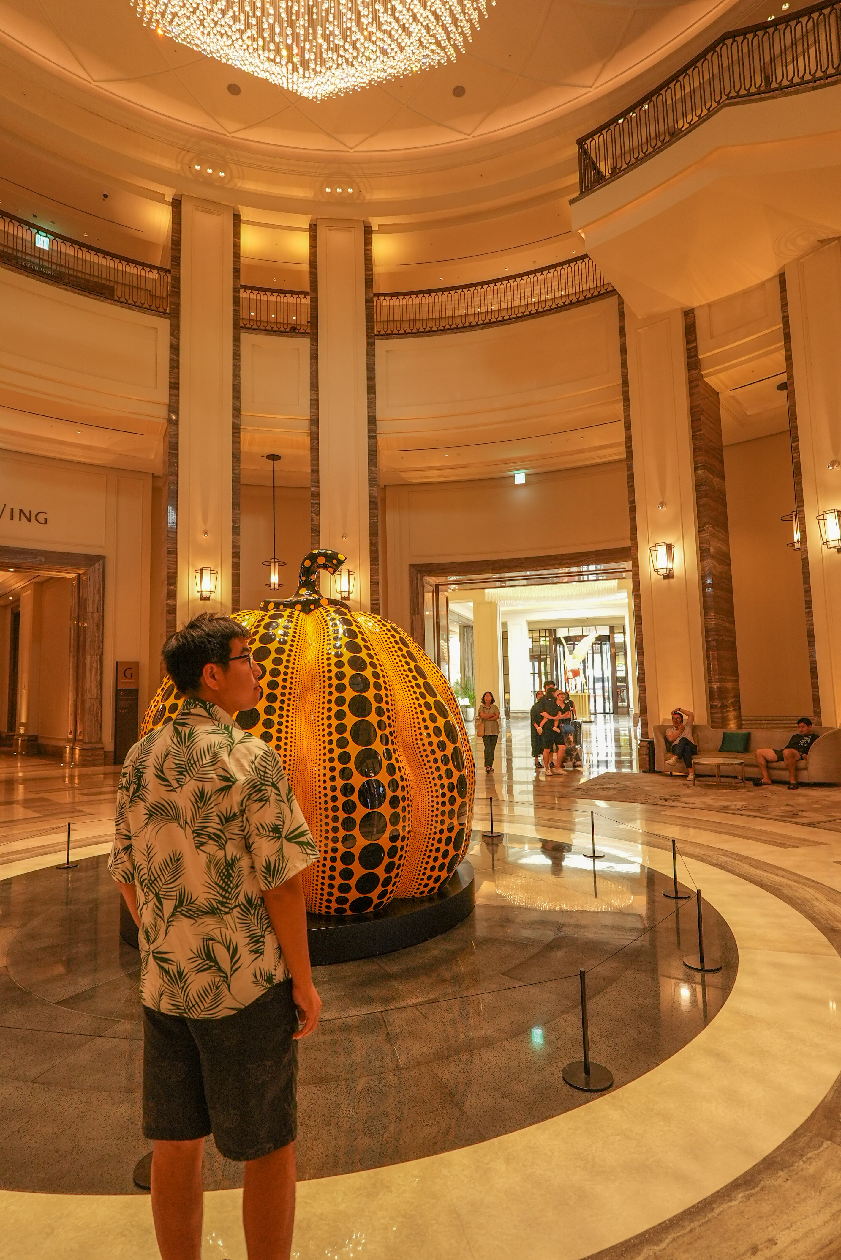 一晚酒店多少钱,一晚一千元五星级酒店