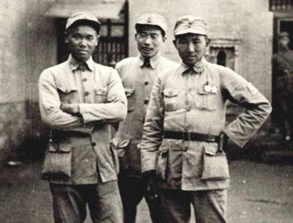 八路军科长被俘，假意娶汉奸之女，晚上试探出了姑娘的隐情