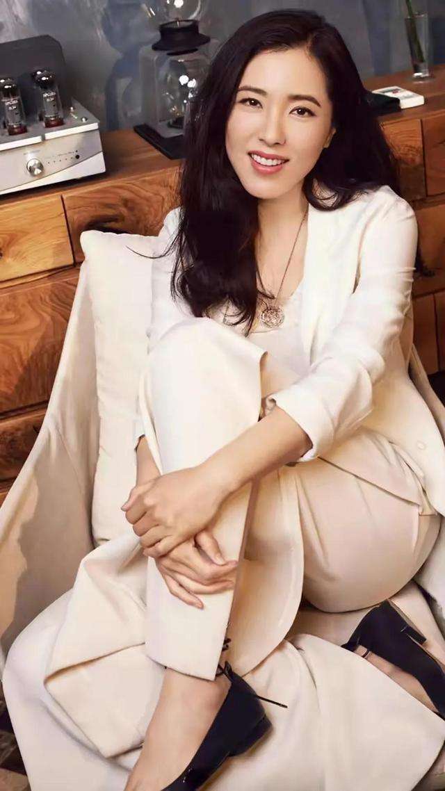 曾黎三任前男友都是影帝,和曾黎谈恋爱的三位影帝