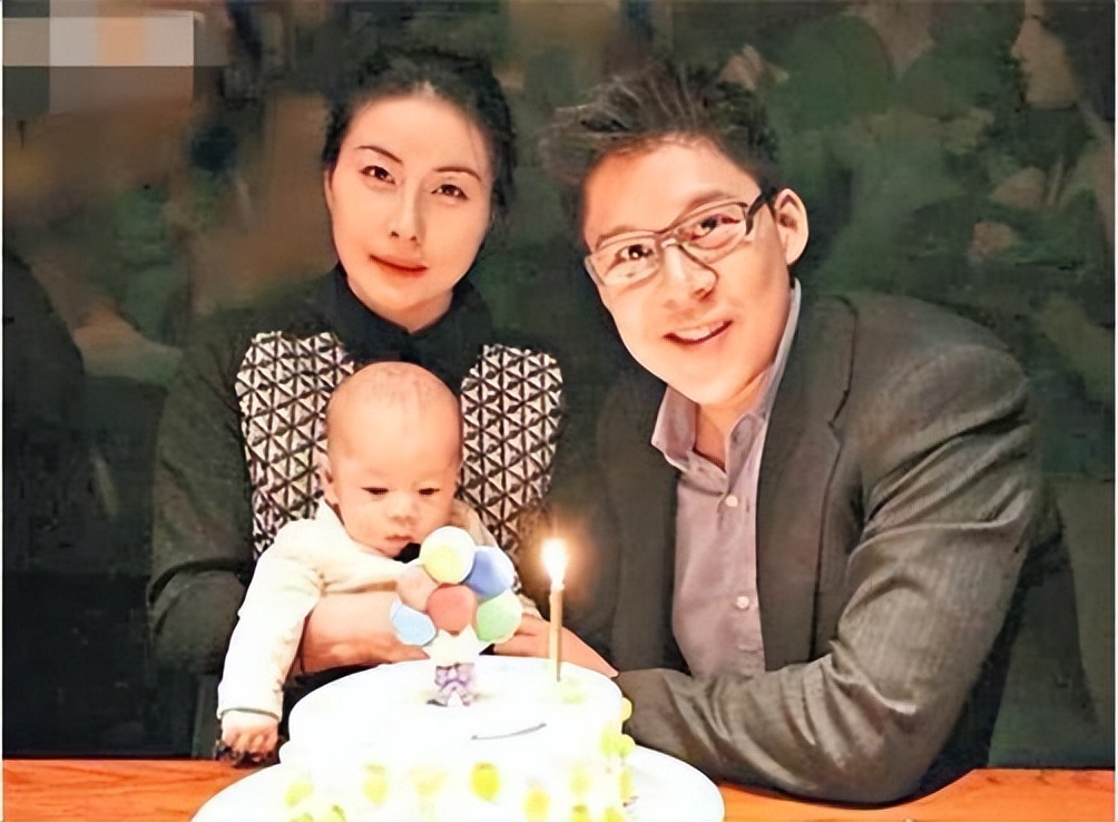 跳水皇后郭晶晶晒全家福,跳水女皇郭晶晶和豪门阔少