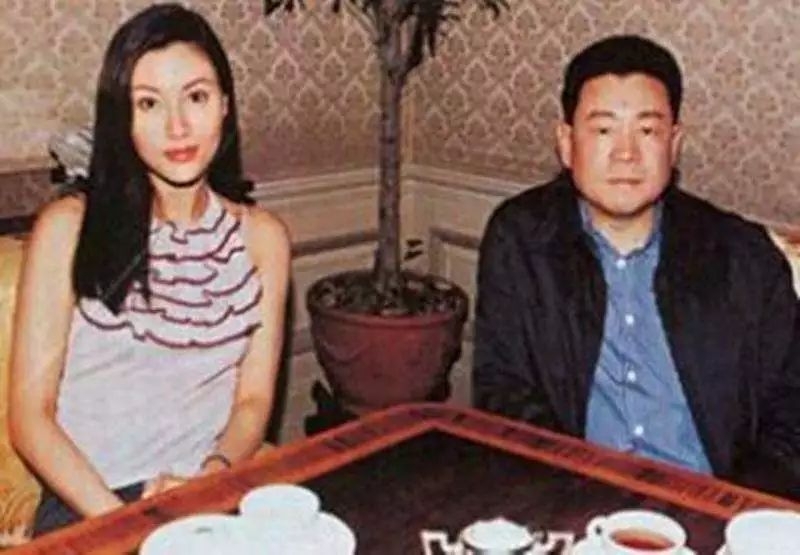 香港绝世美人李嘉欣,李嘉欣48岁美貌如初