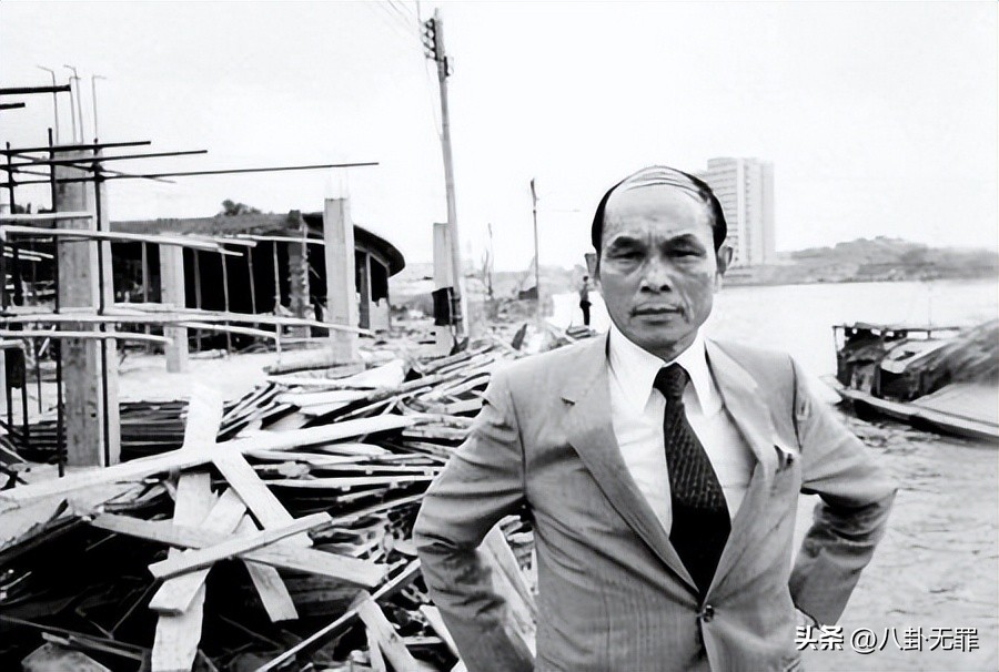 举行国葬的霍英东为何输给李嘉诚，香港四大豪门竟然没有霍英东？