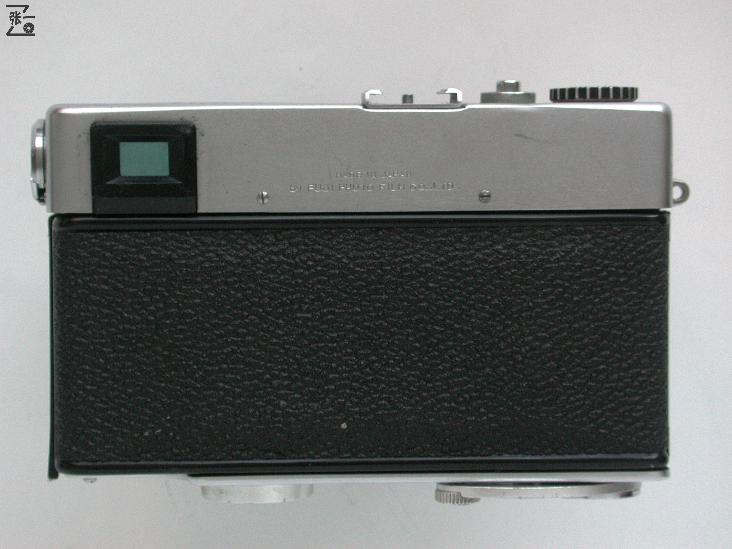 倒片旋钮在机身侧面的日本Fujica35Auto-M旁轴相机!1962年问世