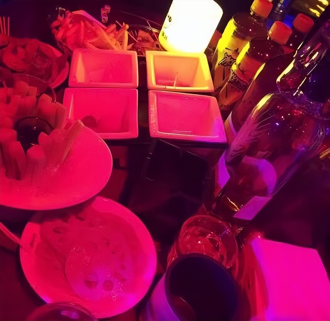 李双江拿三万退休金是真的吗,李双江夫妇一年挣多少钱